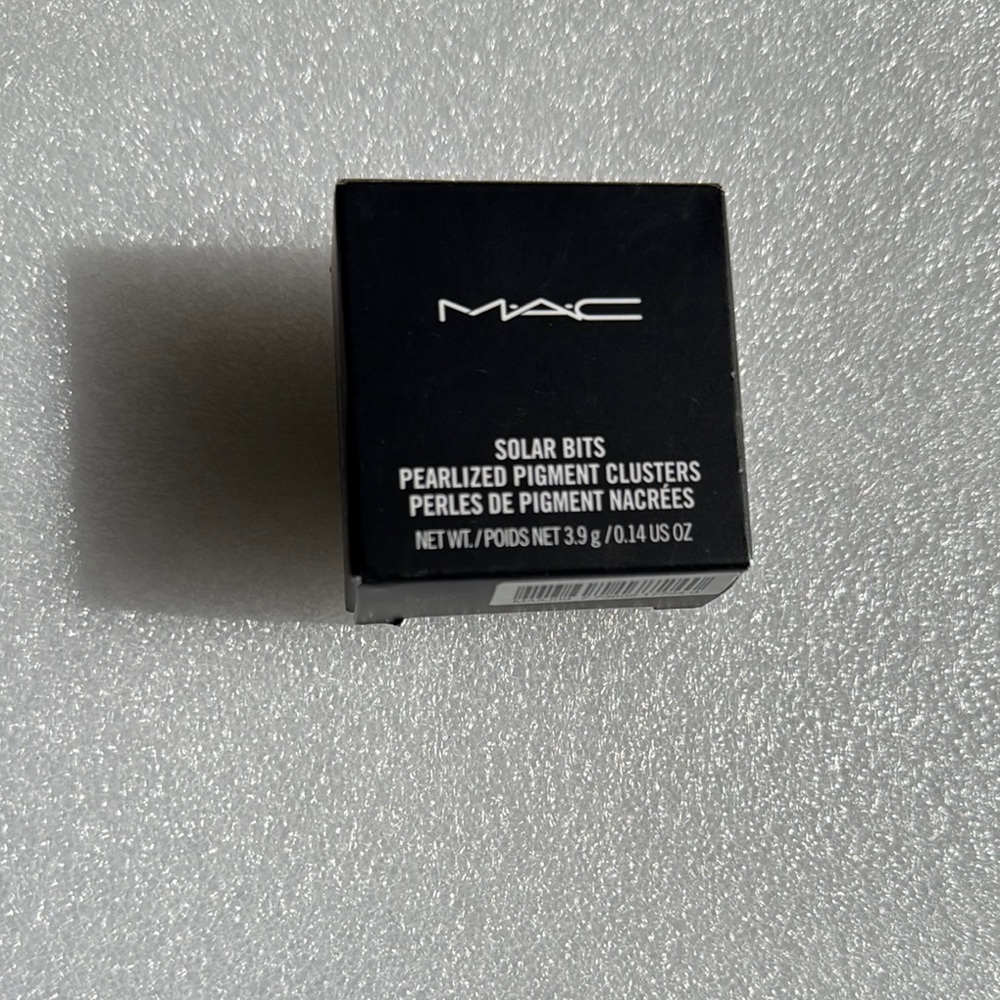 MAC Solar Bits Pearlized Pigment Clusters Impassioned